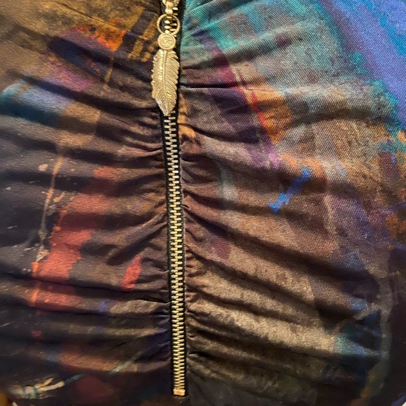 Ted Baker dress, size 3 or size 8, model is 6’2” - Picture 6 of 12